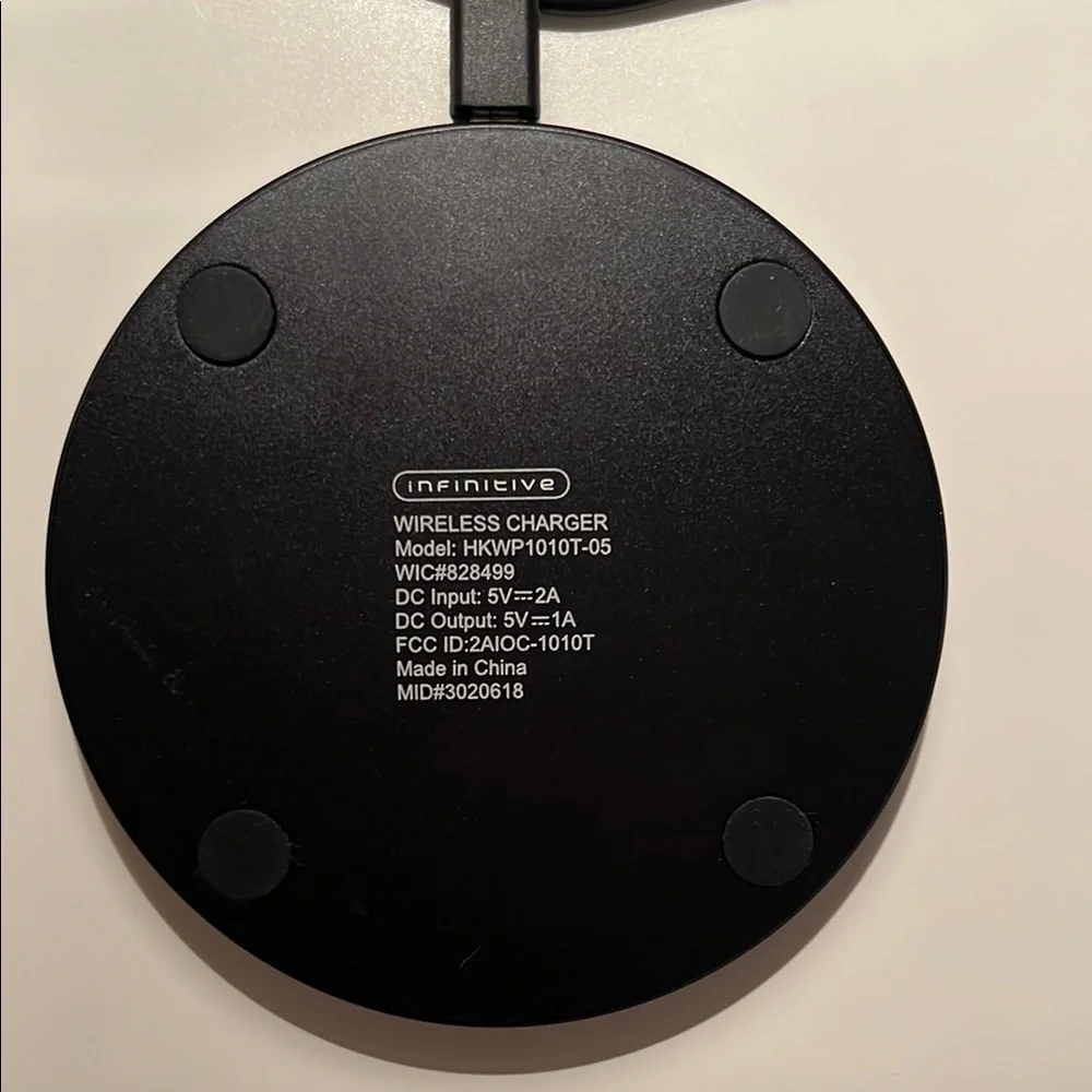 Infinitive Black Wireless Charging Pad